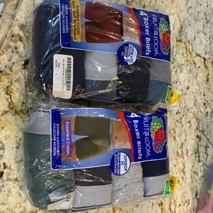 NWT- Fruit of the loom size small boxer briefs